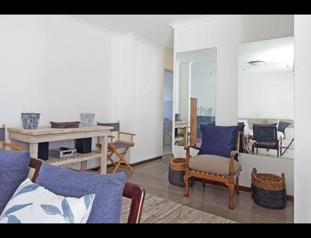 2 BEDROOM HOUSE FOR SALE IN FISH HOEK